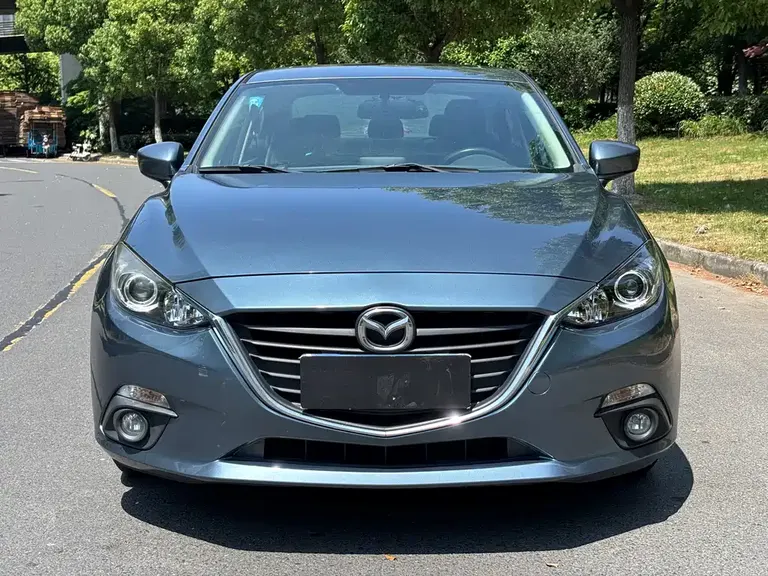 Mazda 3 Axela Sedan 1.5 L Auto Luxury
