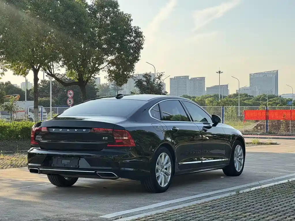 Volvo S90 T5 Smart Ease Luxury