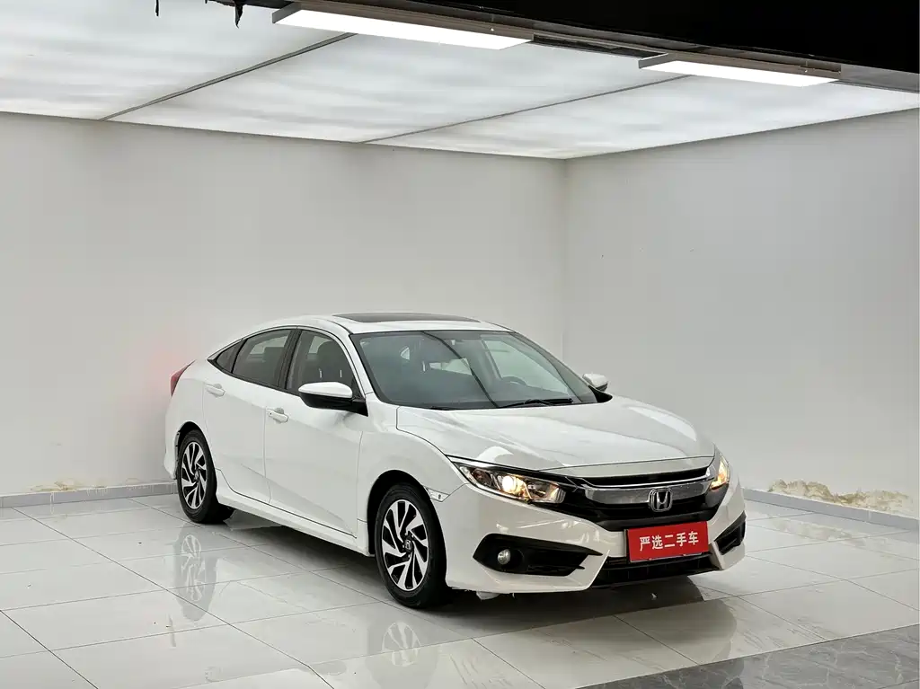 Civic 220 TURBO CVT Luxury
