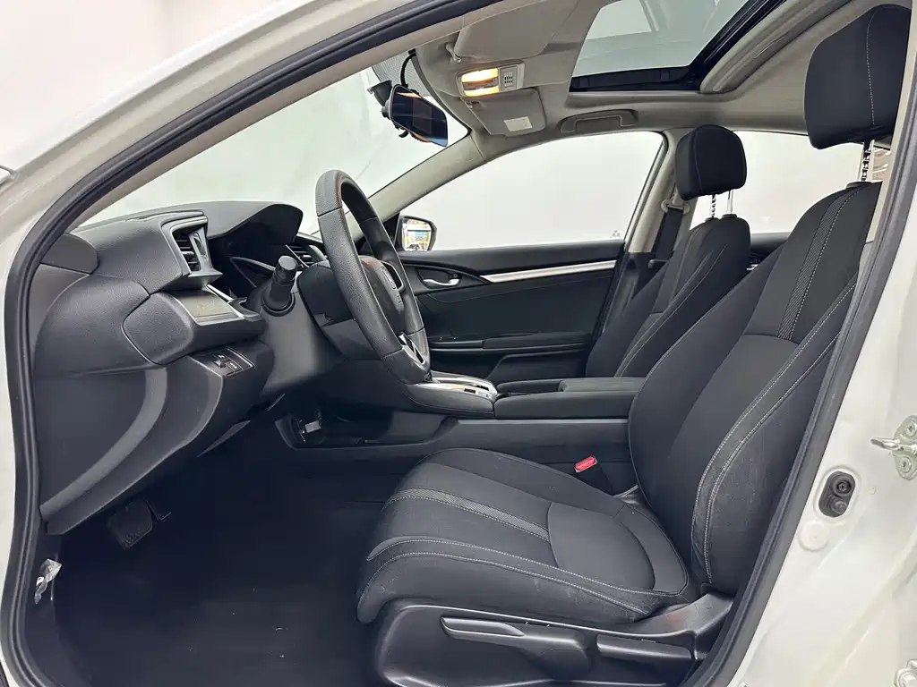 Civic 220 TURBO CVT Luxury