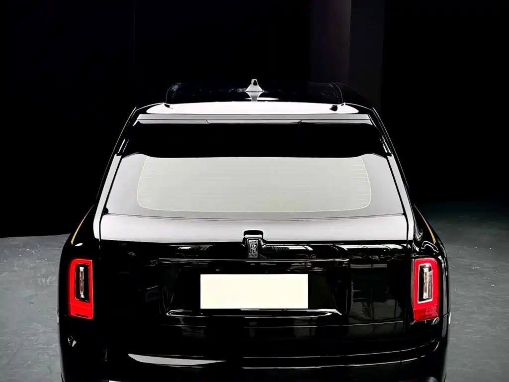 Cullinan Black Badge