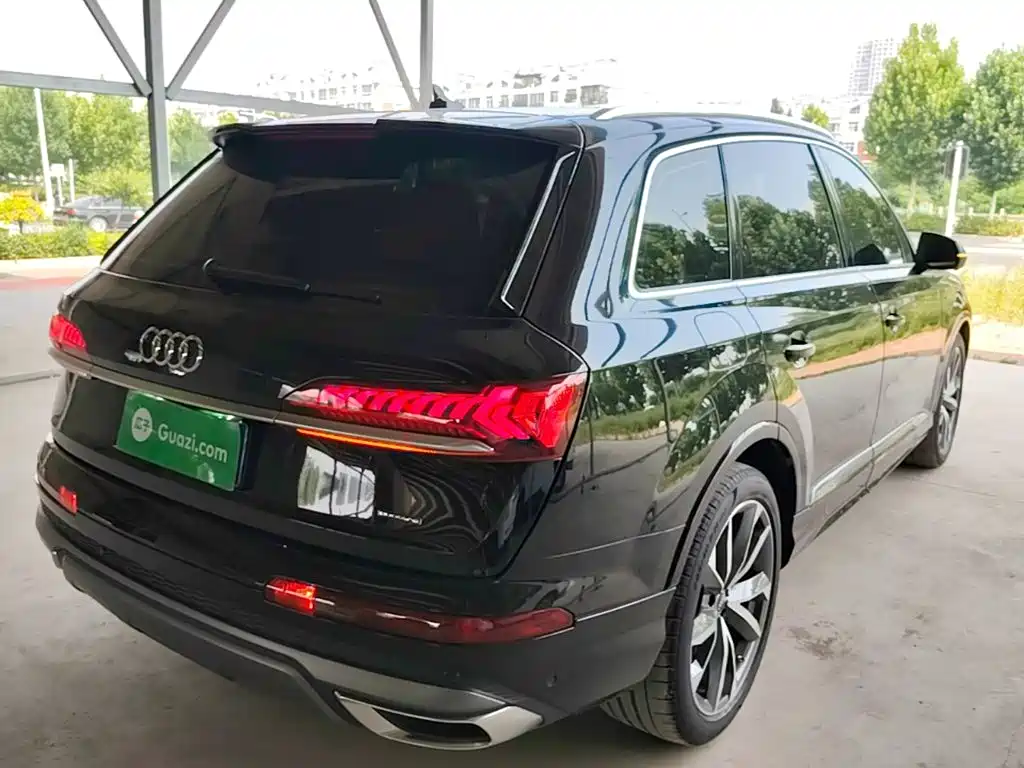 Audi Q7 55 TFSI quattro S line Sport