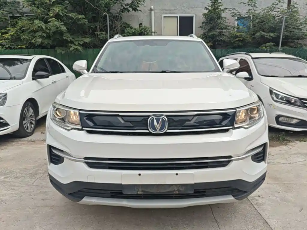 Changan CS35 PLUS 1.6 L Auto Connected
