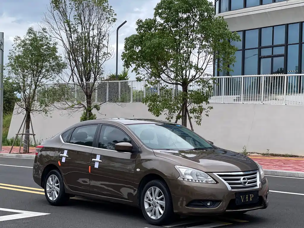 Sylphy 1.6 XV CVT Premium