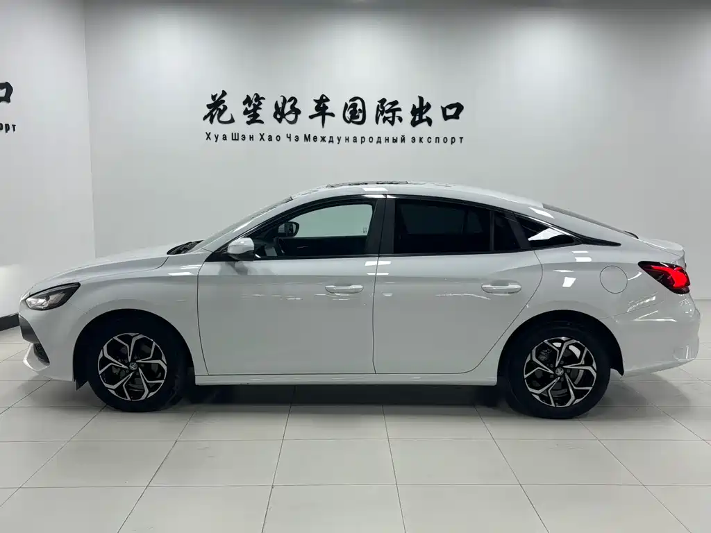MG5 180 DVVT CVT Youth Style