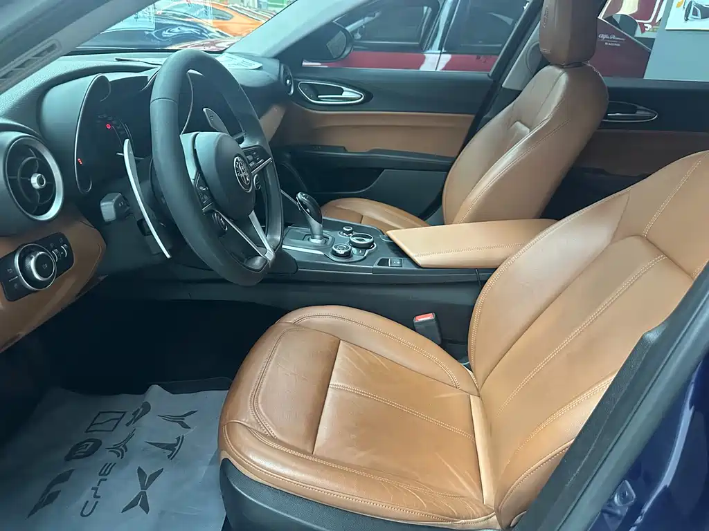 Giulia 2.0 T 280 HP Luxury