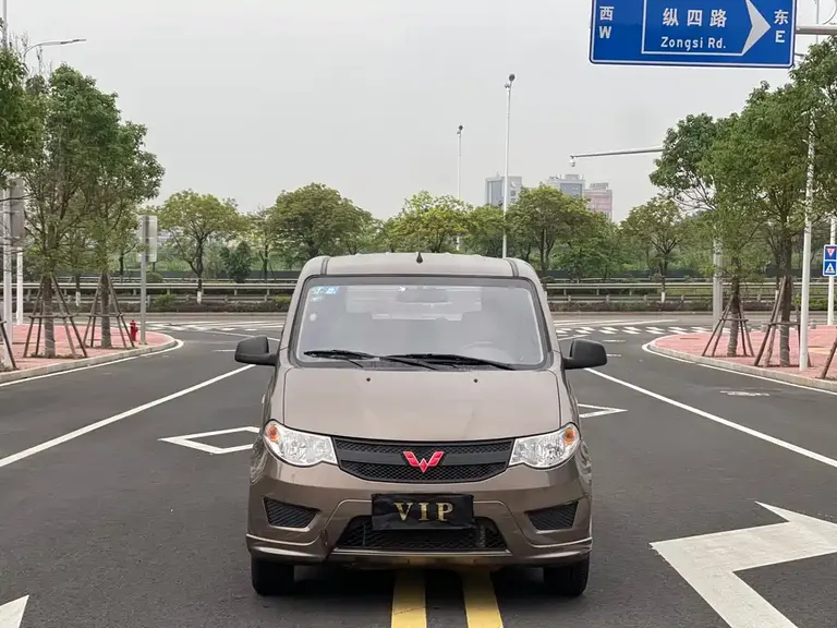 Wuling Hongguang 1.5 L Facelift S Comfort