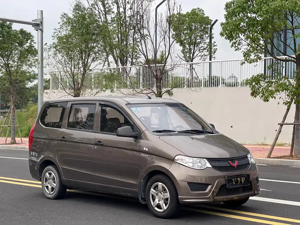 Wuling Hongguang 1.5 L Facelift S Comfort