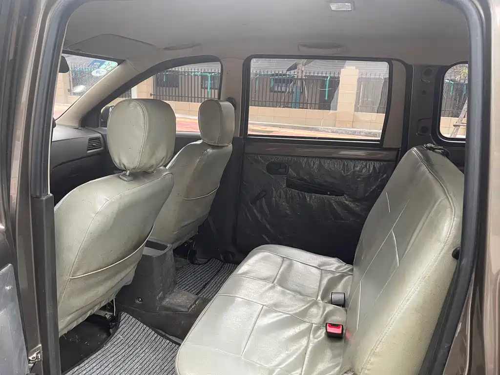 Wuling Hongguang 1.5 L Facelift S Comfort