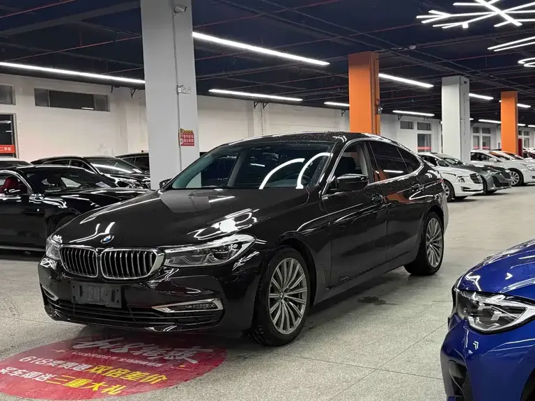 BMW 6 Series GT 630 i Luxury Design Package