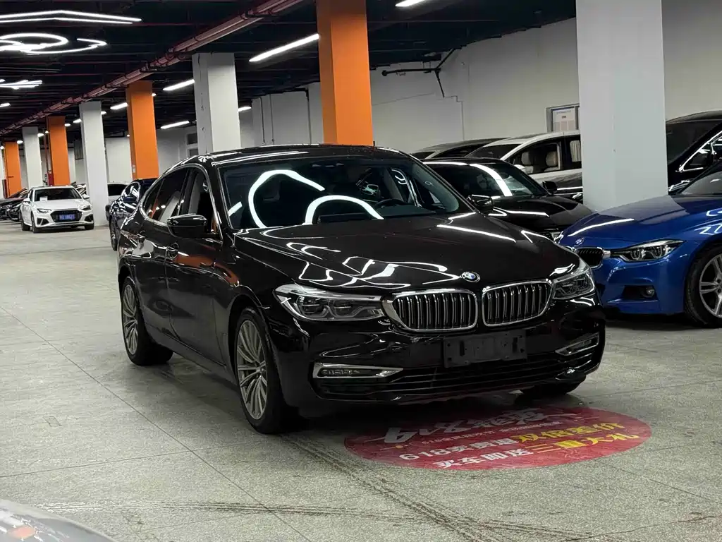 BMW 6 Series GT 630 i Luxury Design Package