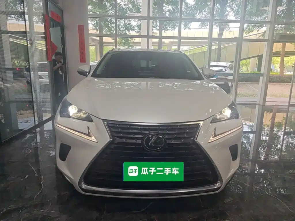 Lexus NX 200 AWD Sharp Style CN-VI