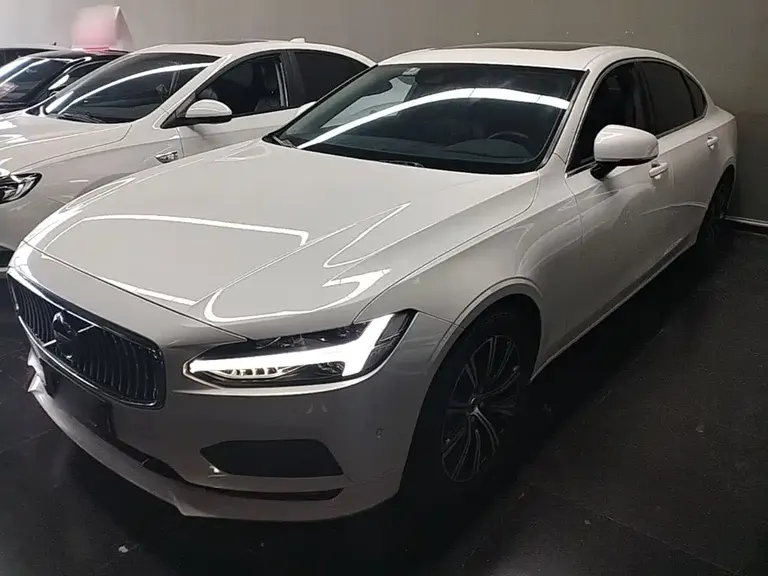Volvo S90 T4 Smart Vision