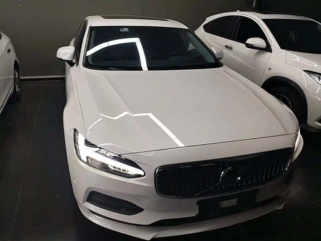 Volvo S90 T4 Smart Vision