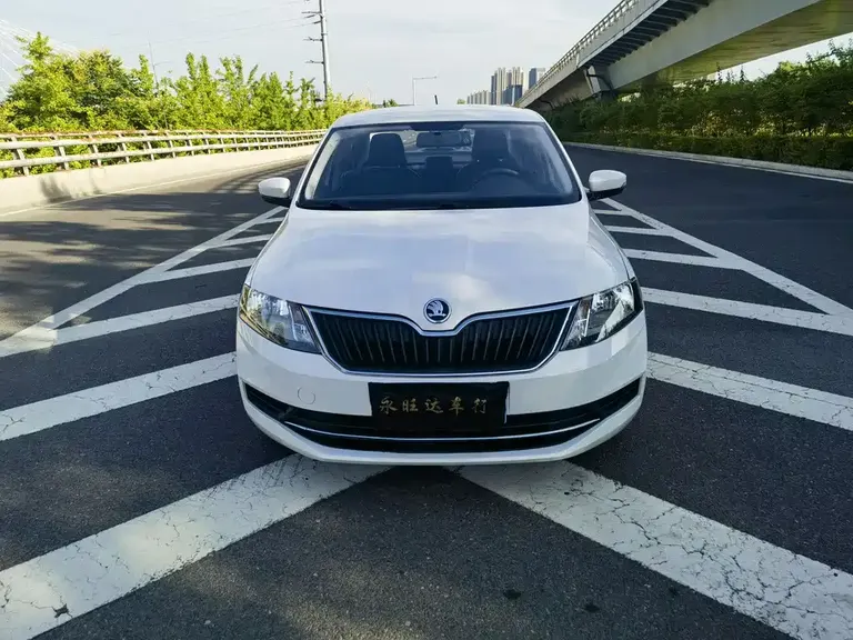 Skoda Rapid 昕锐 2019款 1.5 L 自动标准版