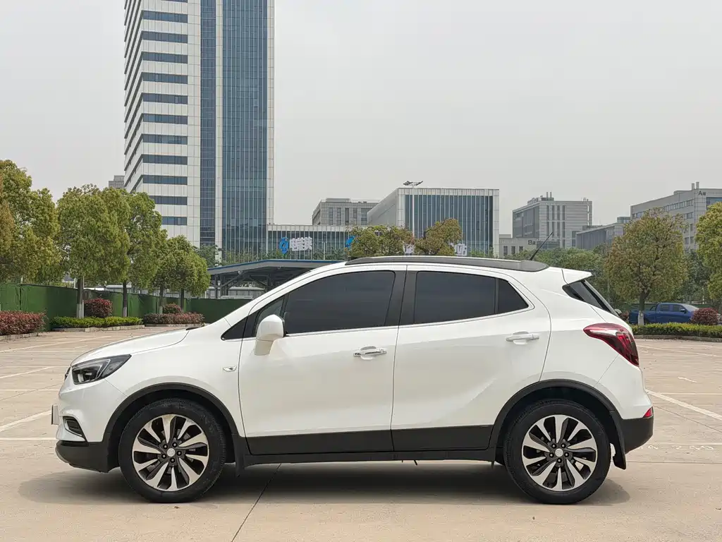 Encore 18 T Auto 2 WD Urban Elite