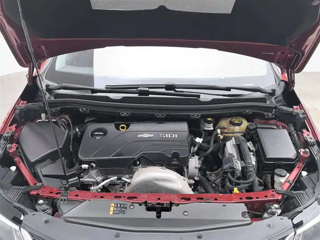 Cruze 320 Auto Pioneer Sunroof