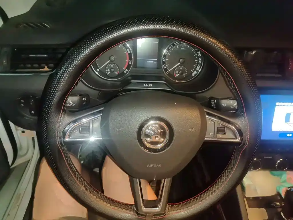 Octavia 明锐 2019款 1.5 L 自动智行舒适版 国VI