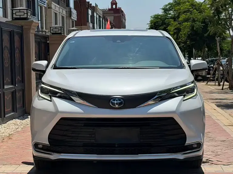 Toyota Sienna 2.5 L Hybrid Comfort