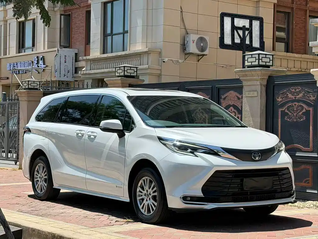 Sienna 2.5 L Hybrid Comfort