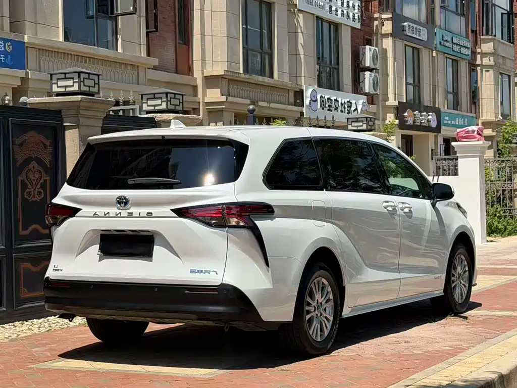 Sienna 2.5 L Hybrid Comfort