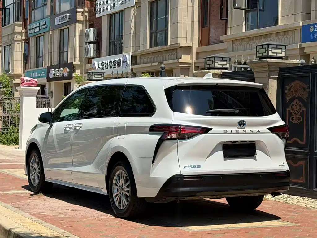 Sienna 2.5 L Hybrid Comfort