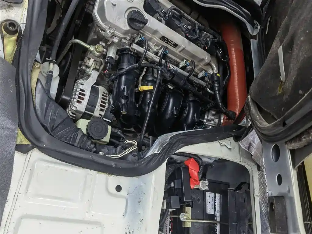 Golden Dragon Hiace 金旅海狮 2020款 1.8 L汽油版长轴低顶LJ4 A18 Q6