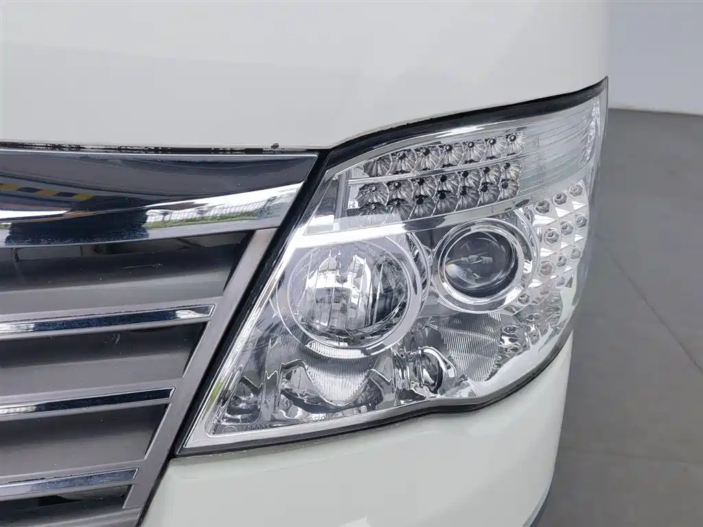Golden Dragon Hiace 金旅海狮 2020款 1.8 L汽油版长轴低顶LJ4 A18 Q6