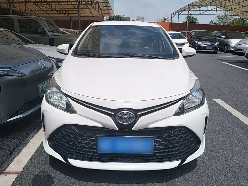 Vios FS 1.5 L CVT Sharp Speed