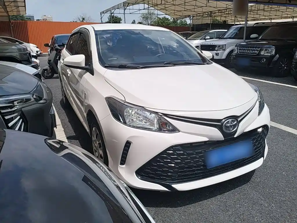 Vios FS 1.5 L CVT Sharp Speed