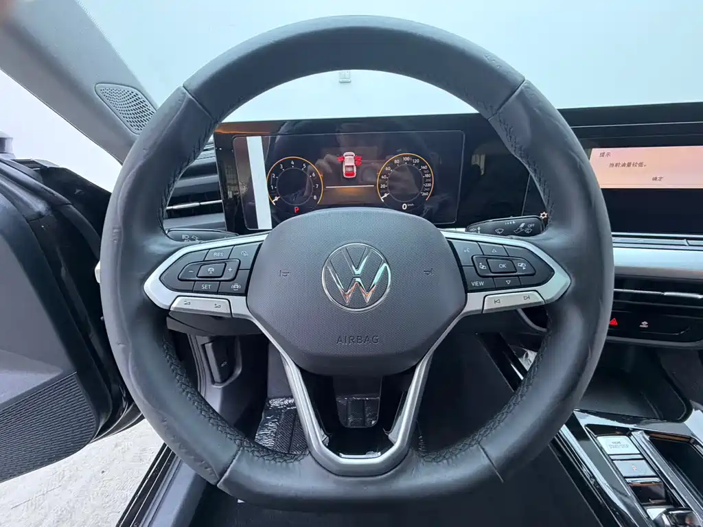 Lamando Lamando L 280 TSI DSG Dazzle Hot