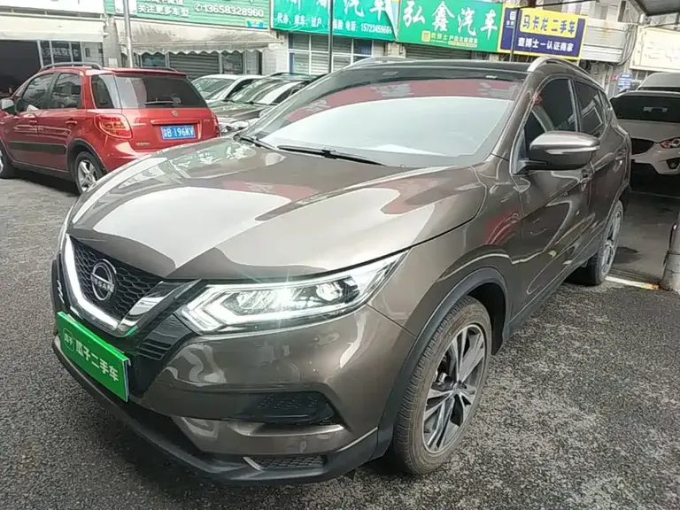 Nissan Qashqai Classic 2.0 L CVT XV+ Leading