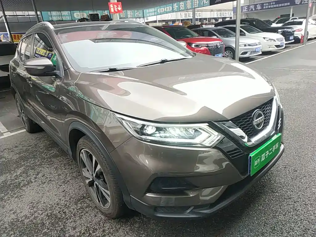 Qashqai Classic 2.0 L CVT XV+ Leading