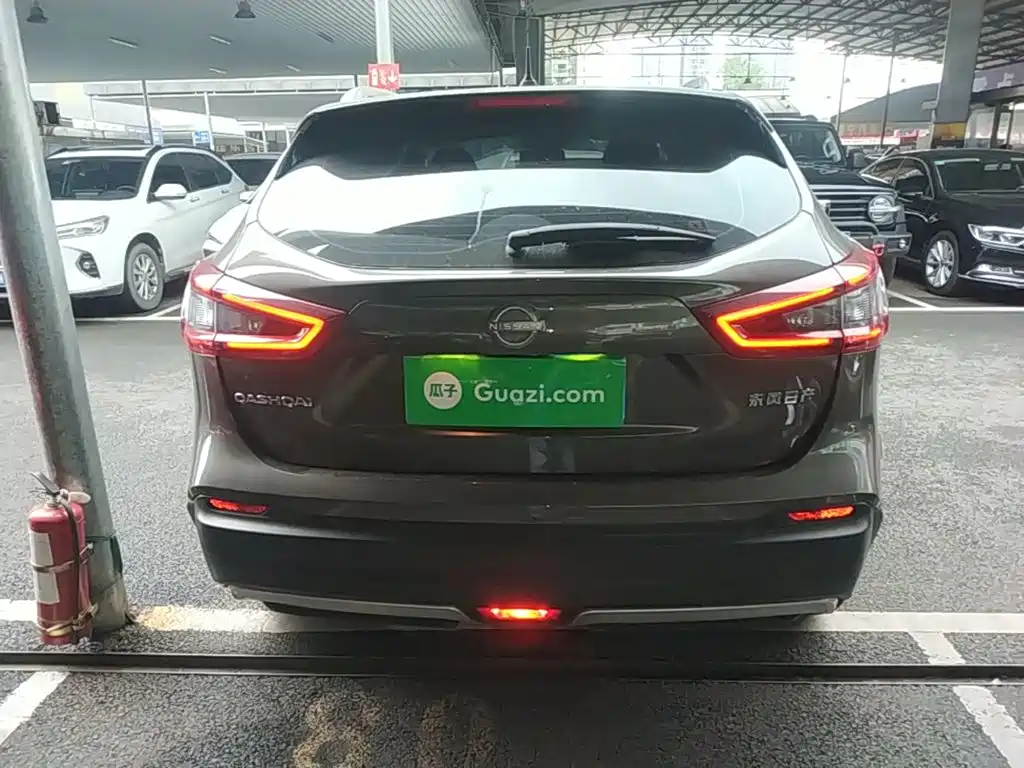 Qashqai Classic 2.0 L CVT XV+ Leading