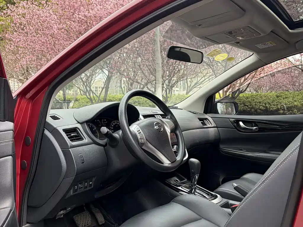 Tiida 1.6 L CVT Cool Motion