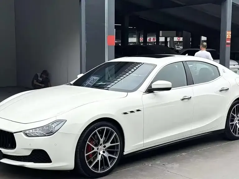 Maserati Ghibli 3.0 T Standard