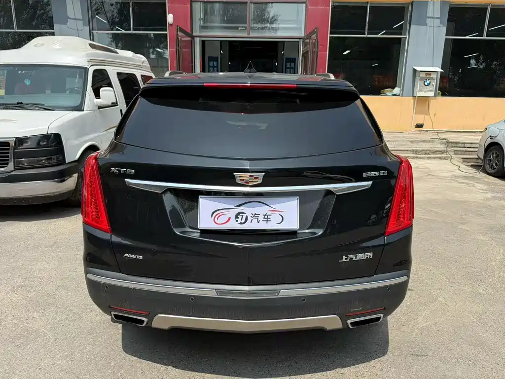 Cadillac XT5 28 T 4 WD Platinum