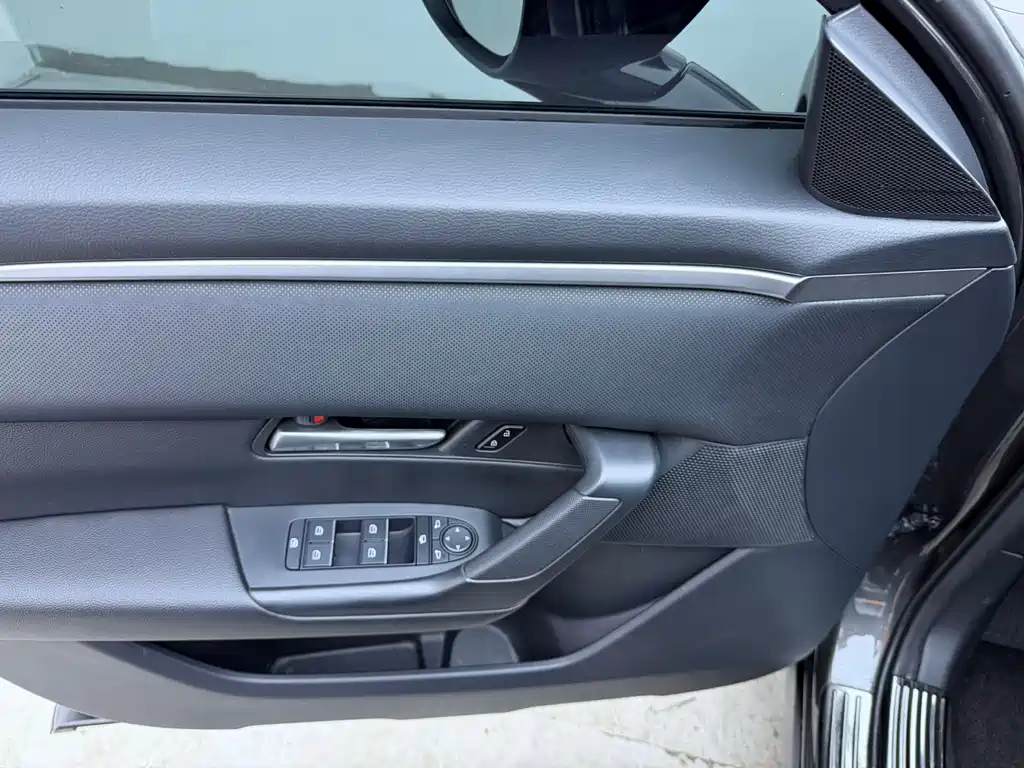 Mazda CX-50 2.0 L