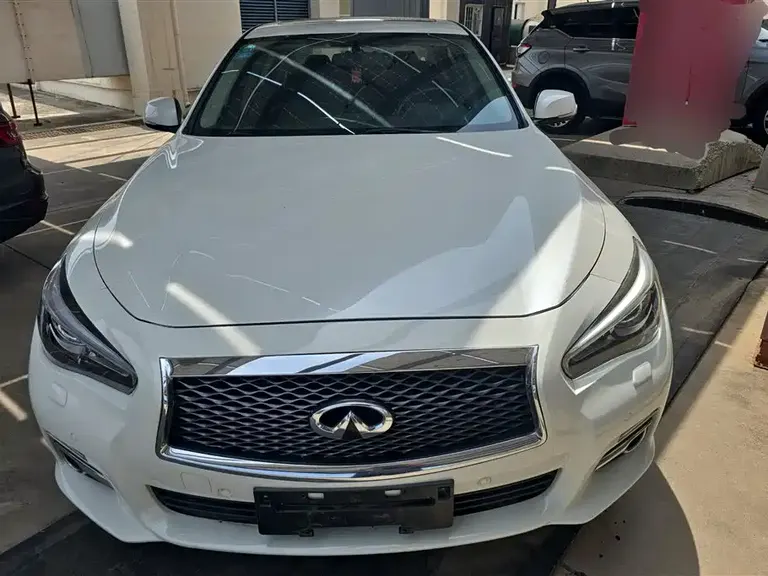 Infiniti Q50 L 2.0 T Comfort