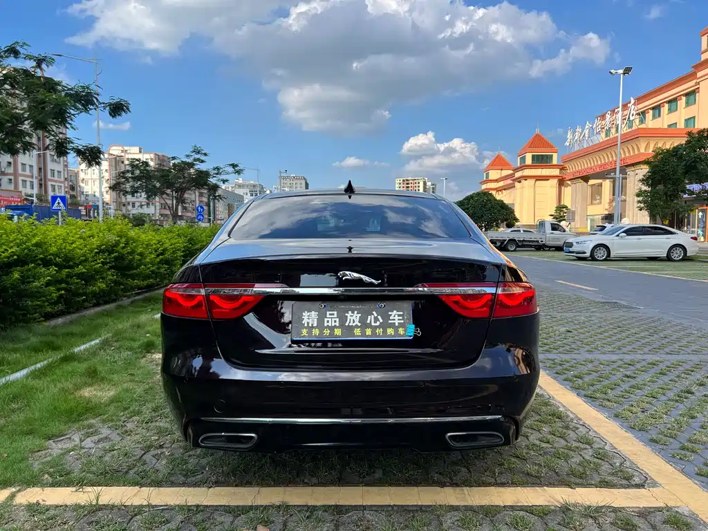 Jaguar XFL XFL 2.0 T 250 PS Premium
