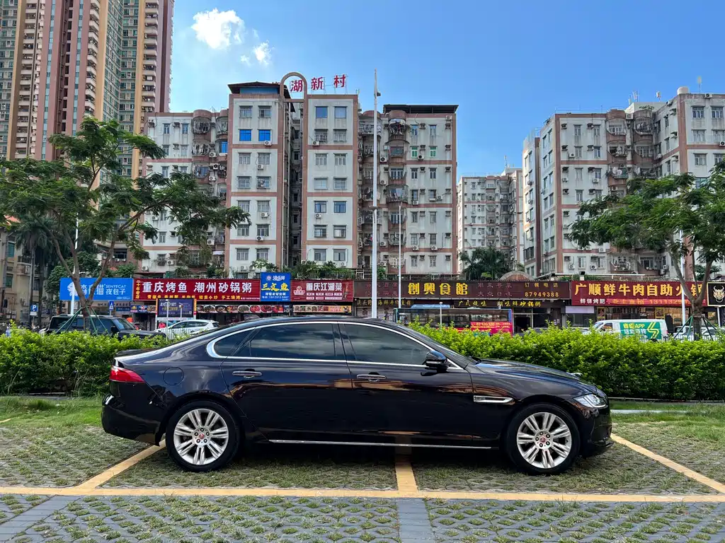 Jaguar XFL XFL 2.0 T 250 PS Premium