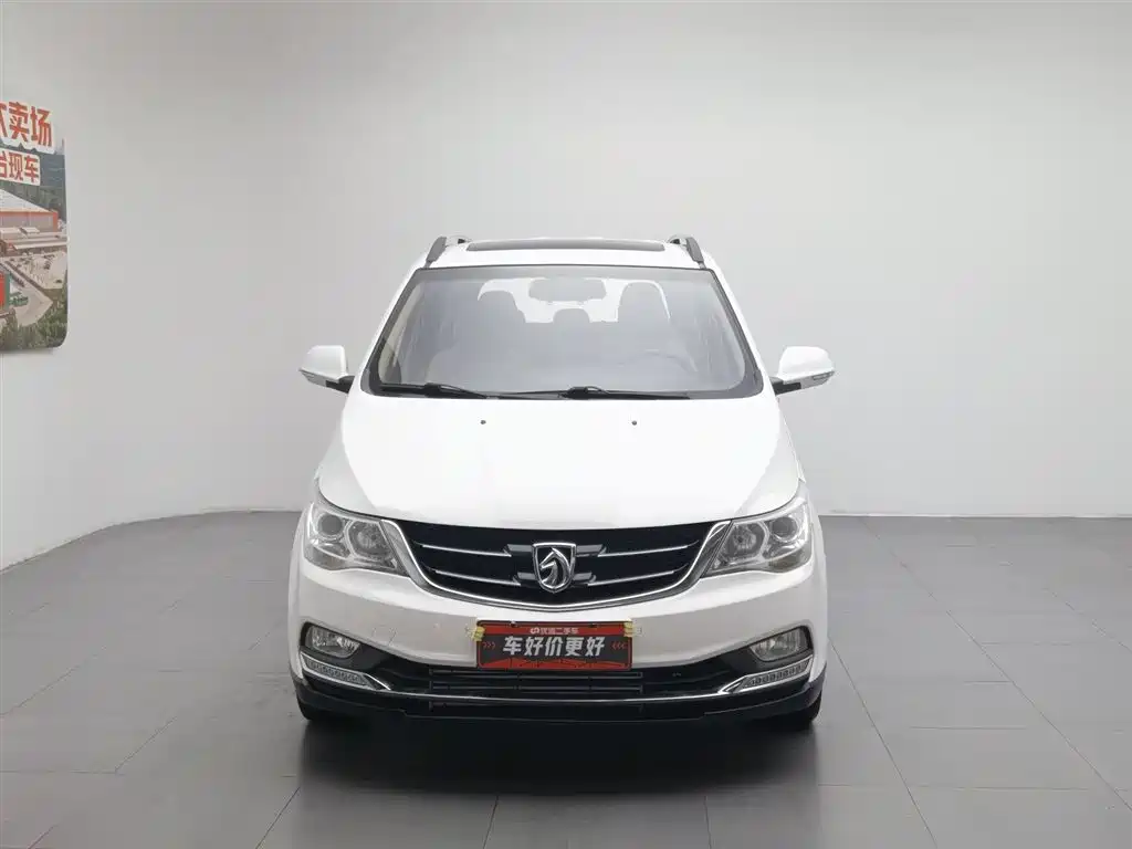 Baojun 730 1.5 T Manual Luxury 7-seat