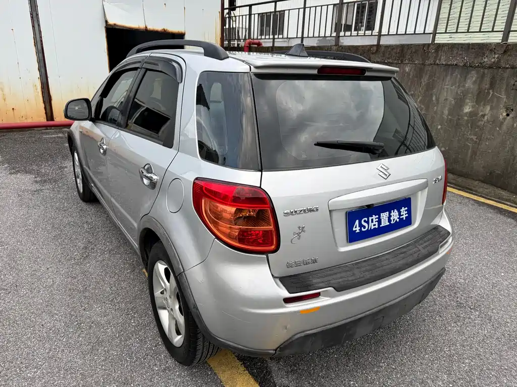 SX4 1.6 L Manual Cool Sharp