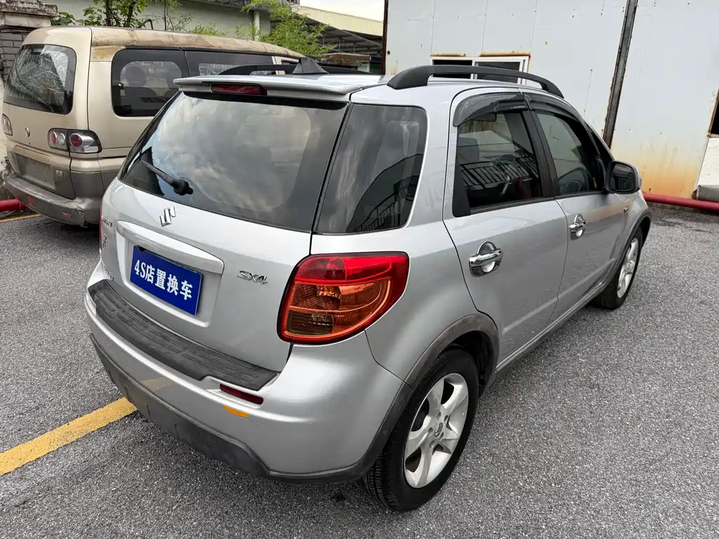 SX4 1.6 L Manual Cool Sharp