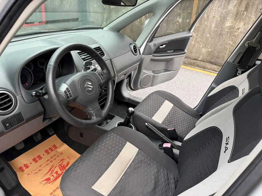 SX4 1.6 L Manual Cool Sharp