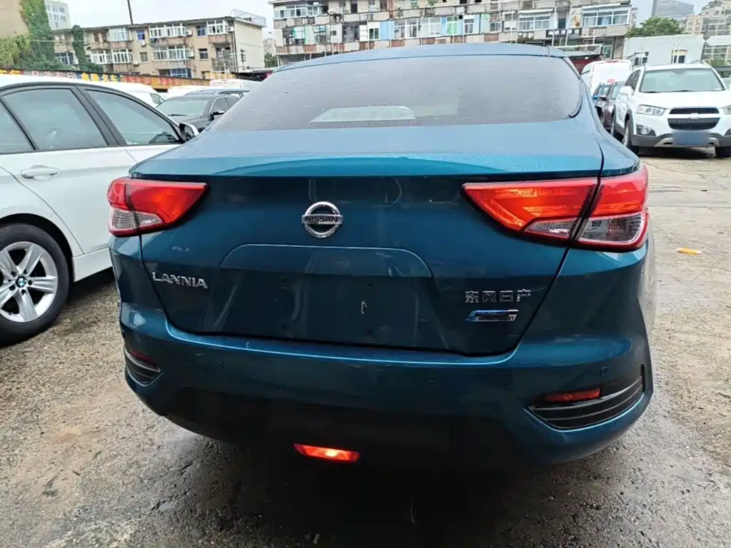 Lannia 1.6 L CVT Smart Cool