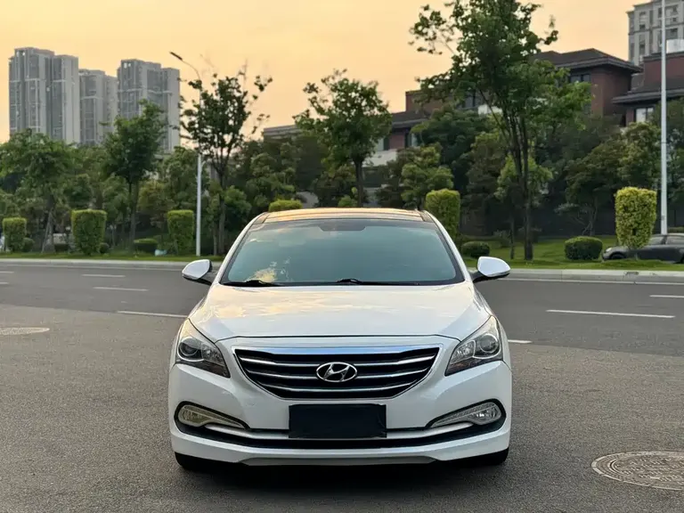 Hyundai Mistra 1.8 L Auto Distinguished DLX