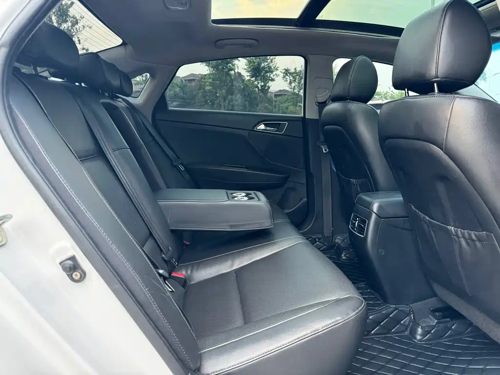 Mistra 1.8 L Auto Distinguished DLX