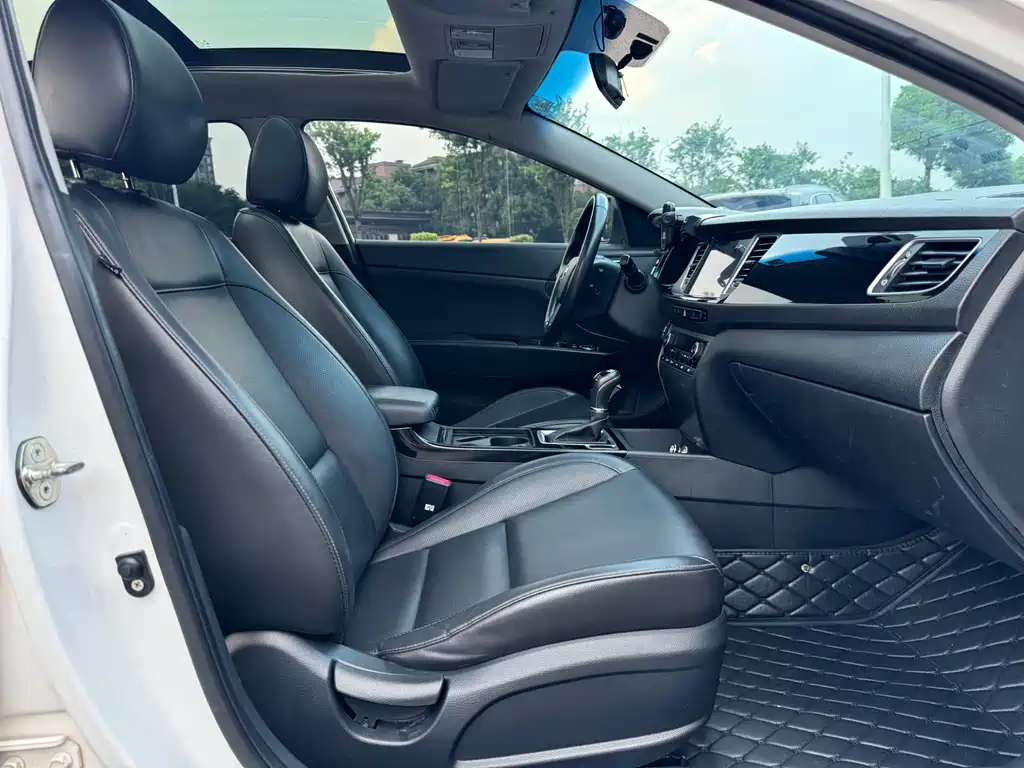 Mistra 1.8 L Auto Distinguished DLX