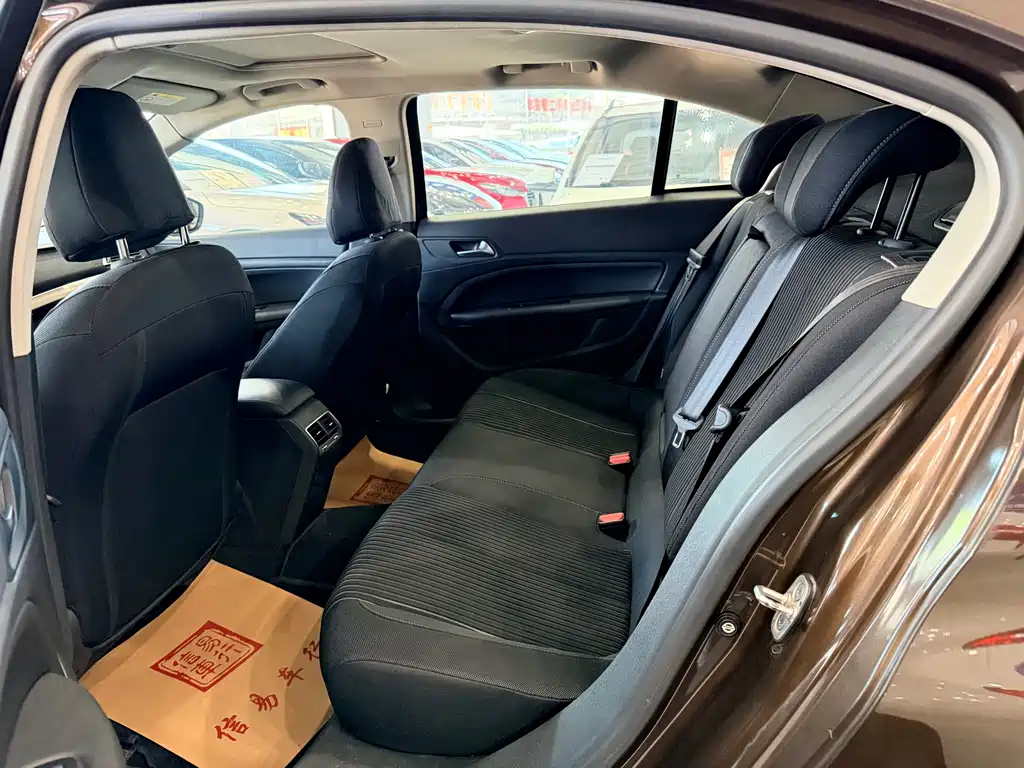 Peugeot 408 350 THP Auto Luxury